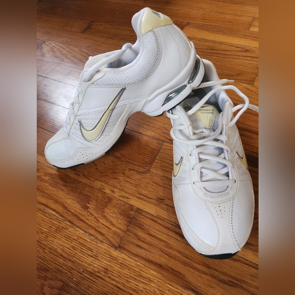 Women's Nike training sneakers Size 7.5 white with light yellow